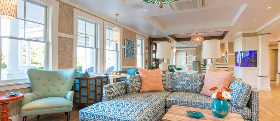 Lobby lounge