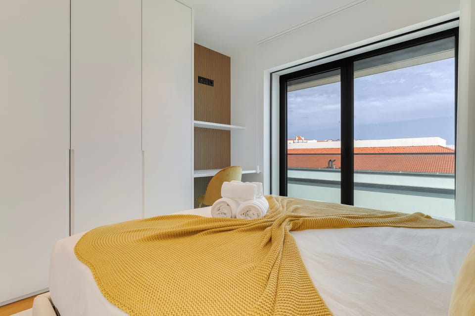Iron/ironing board, free WiFi