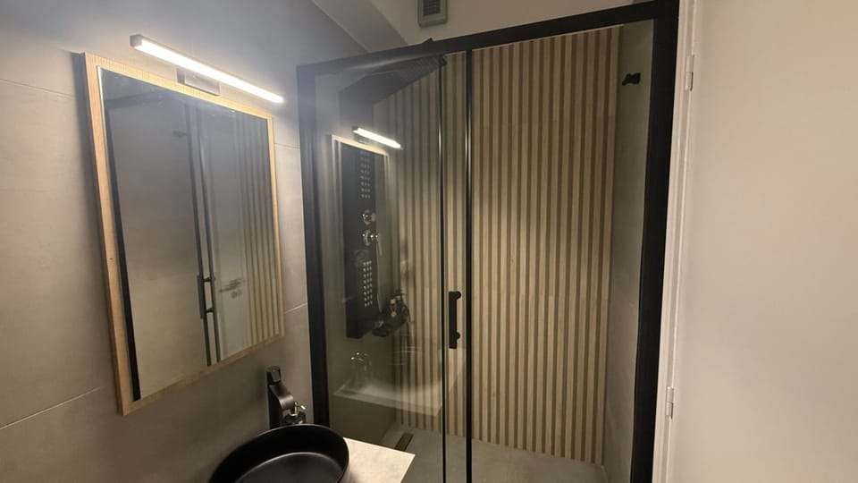 House, Smoking | 1 bedroom, desk