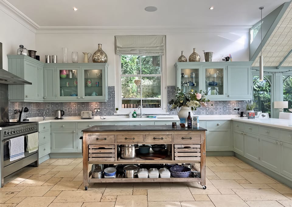 Dishwasher, cookware/dishes/utensils