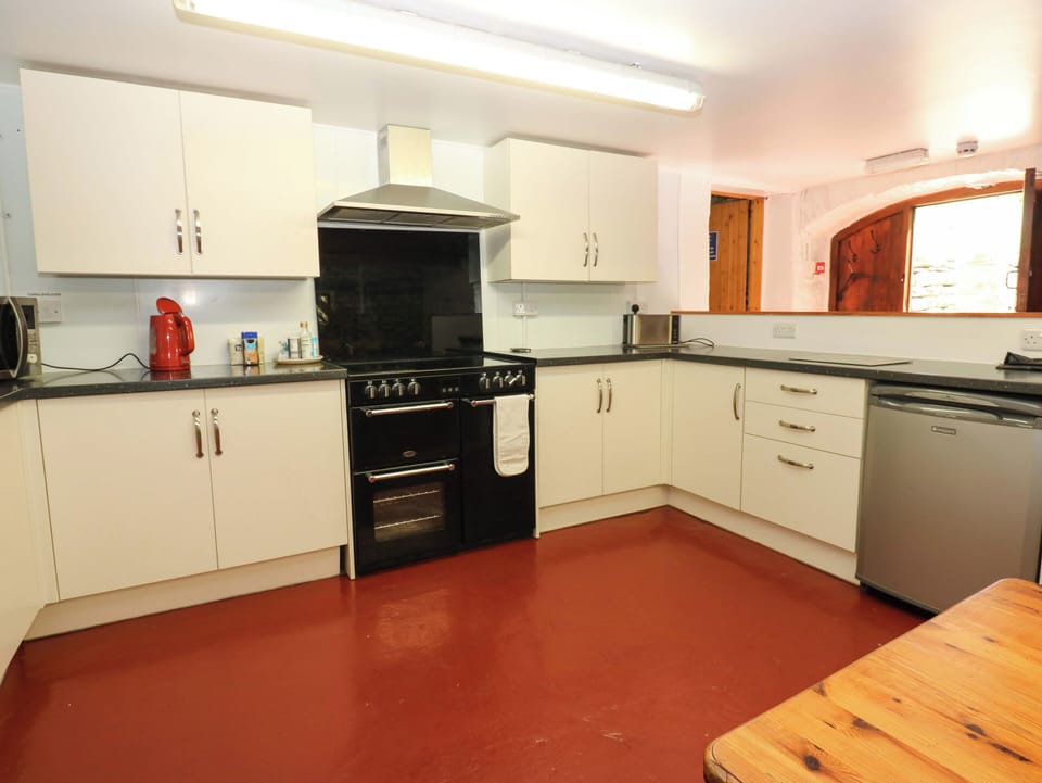 Fridge, microwave, toaster, cookware/dishes/utensils