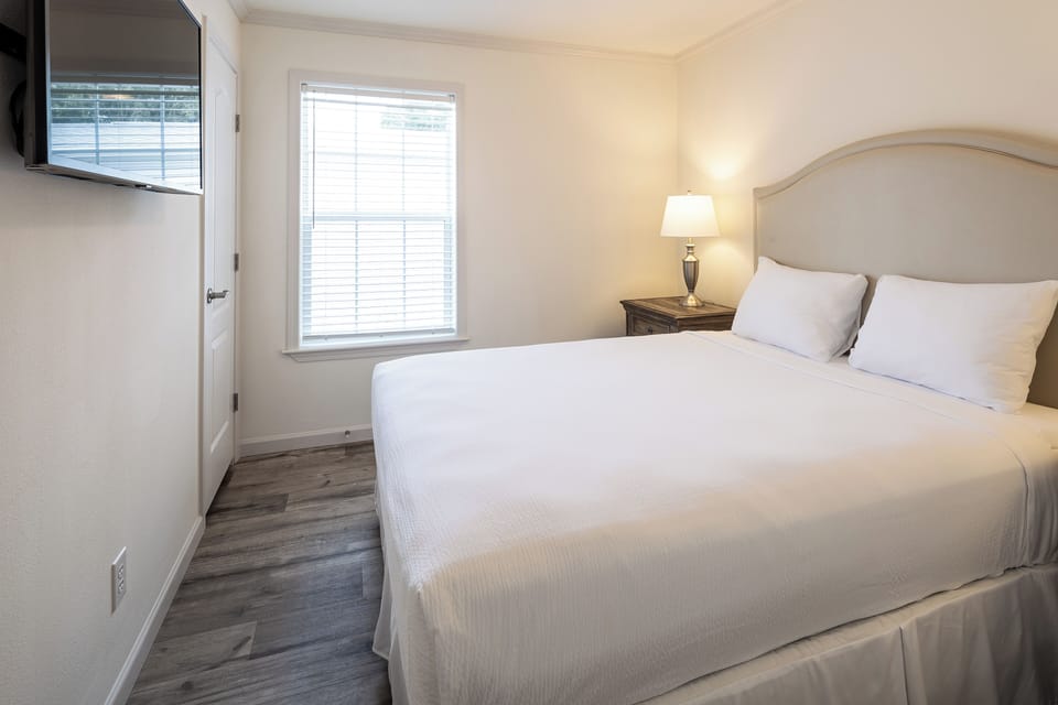 Family Mobile Home, 3 Bedrooms, Non Smoking, Pets Allowed | Iron/ironing board, WiFi, bed sheets