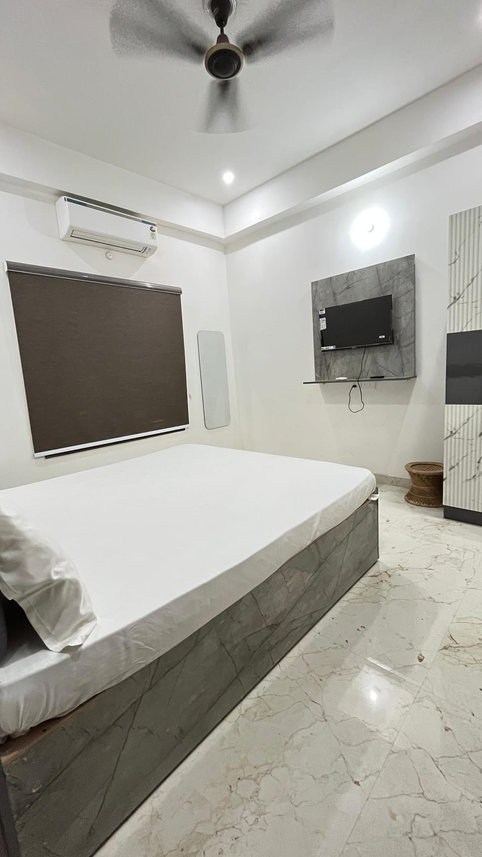 Deluxe Double Room, Balcony, City View | Egyptian cotton sheets, premium bedding, down comforters