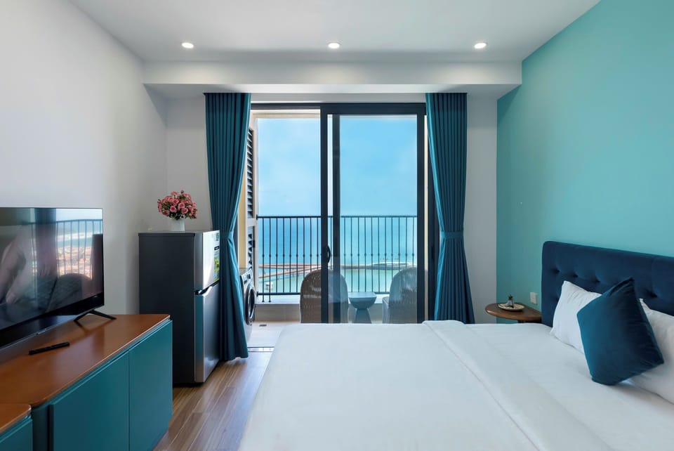 Deluxe Apartment, Balcony, Ocean View | Free minibar, free WiFi, wheelchair access