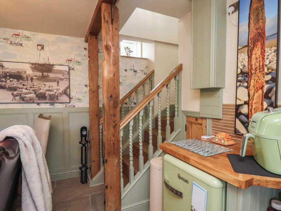Cottage | Interior