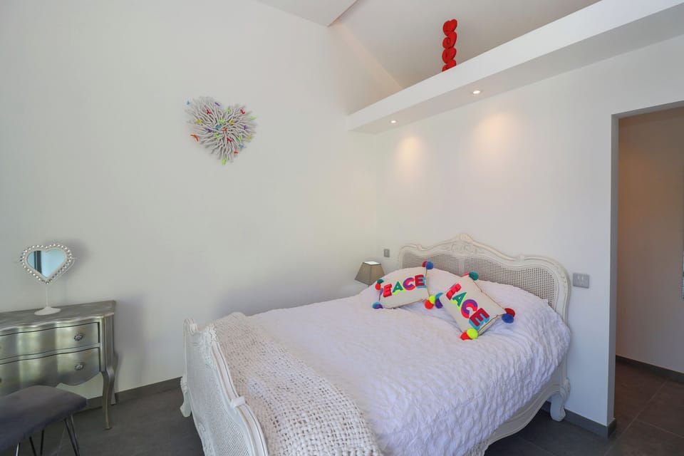 1 bedroom, individually decorated, individually furnished, free WiFi
