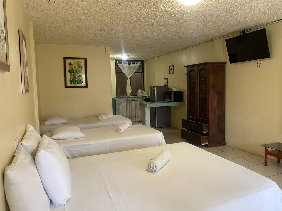 Family Room | Free WiFi