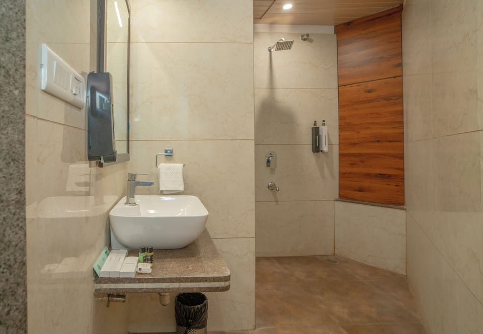 Double Room | Bathroom | Shower, slippers, towels, soap