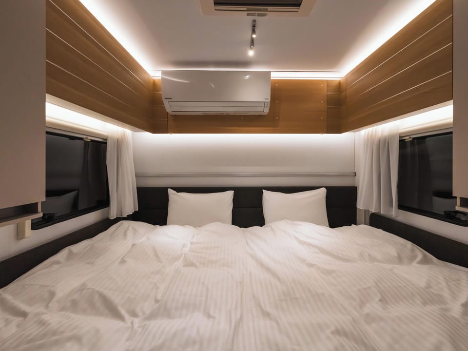 Luxury Double Room, Sea View | Down comforters, desk, laptop workspace, WiFi (free)