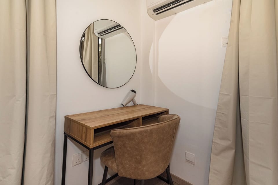 Signature Apartment, 3 Bedrooms, Kitchen, City View | Desk, laptop workspace, WiFi (free)