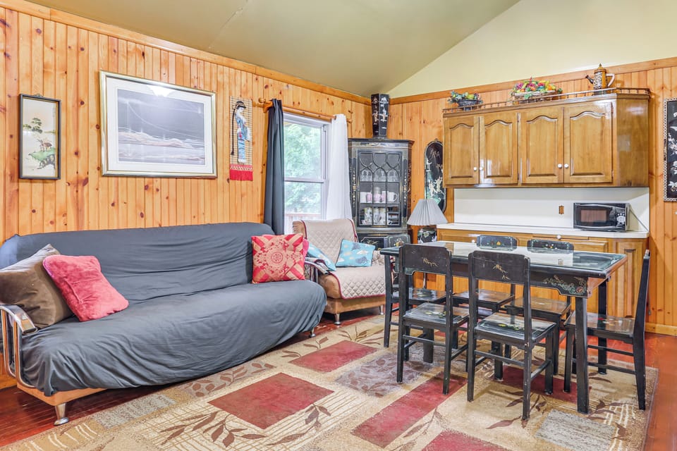 House (2 Bedrooms) | Interior