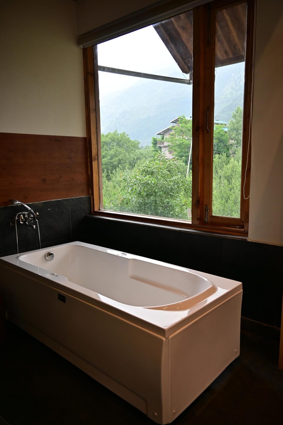 Private spa tub