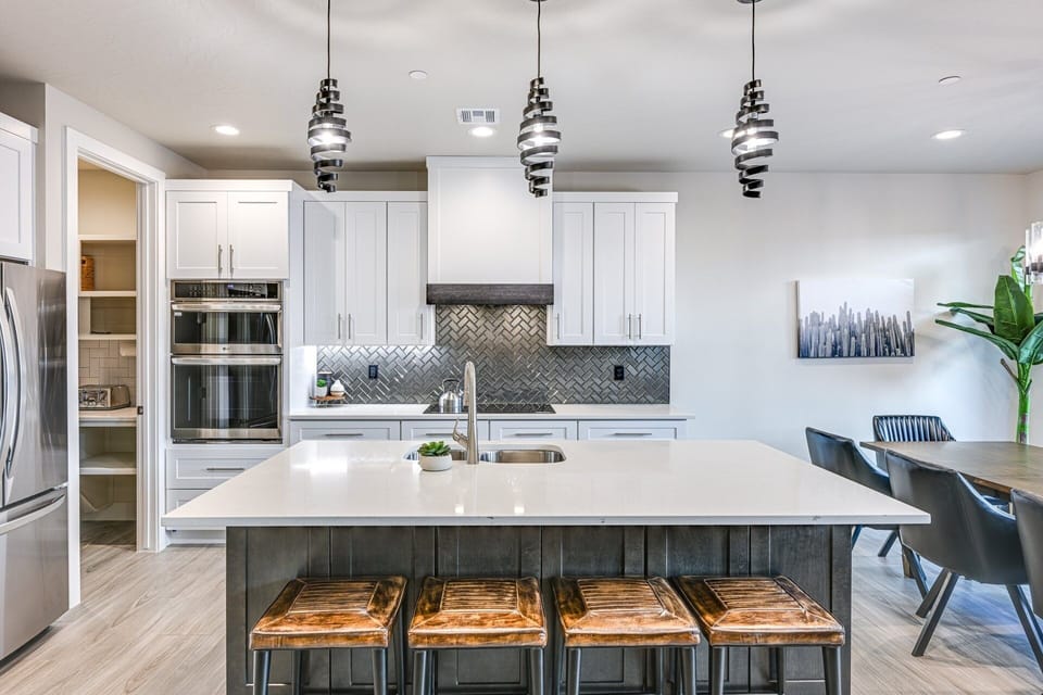 House, 3 Bedrooms | Private kitchen | Coffee/tea maker, fridge, oven, toaster