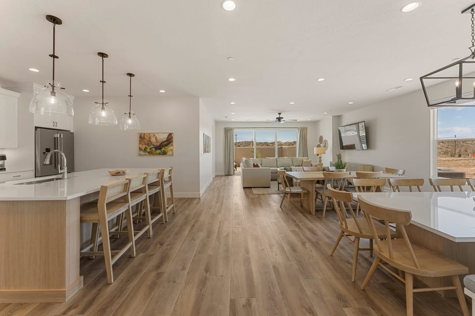 Townhome, 6 Bedrooms | Interior