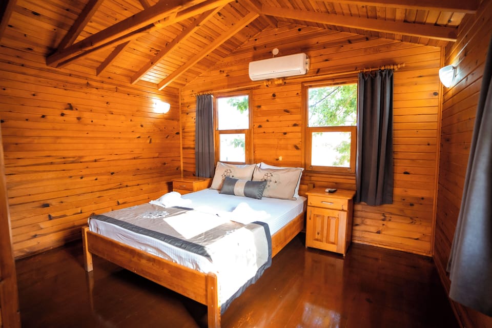 Standard Bungalow, Multiple Beds, Garden View | Free WiFi, bed sheets