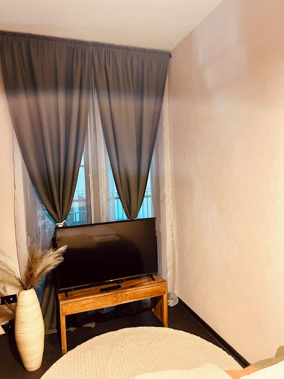 Standard Apartment | Premium bedding, memory foam beds, in-room safe, blackout drapes
