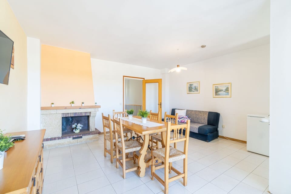 Apartment | Dining