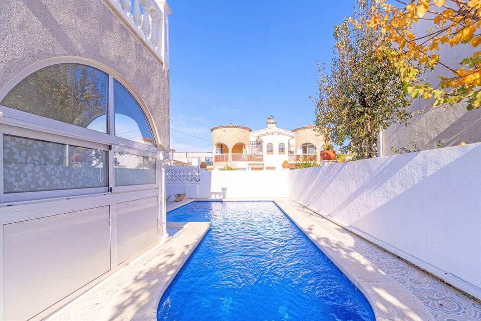 Villa | Pool | Indoor pool, outdoor pool