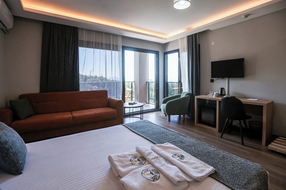 Family Double Room, 1 Bedroom, Balcony, Sea View | Premium bedding, down comforters, minibar, in-room safe