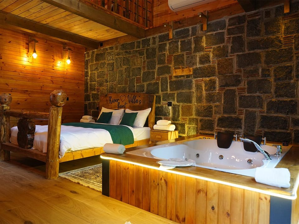 Deluxe Villa, River View | Premium bedding, free WiFi, bed sheets