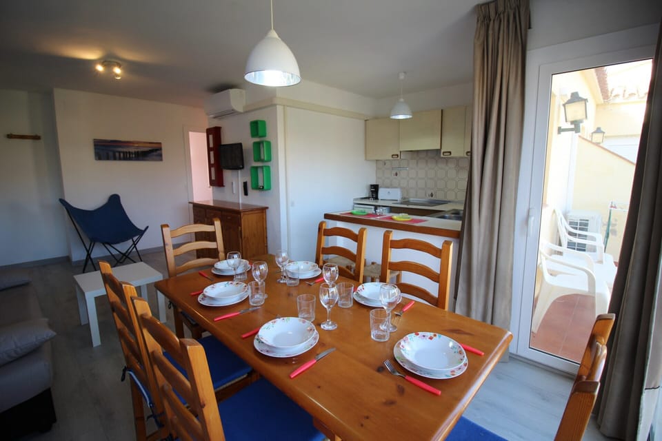 Apartment | Dining