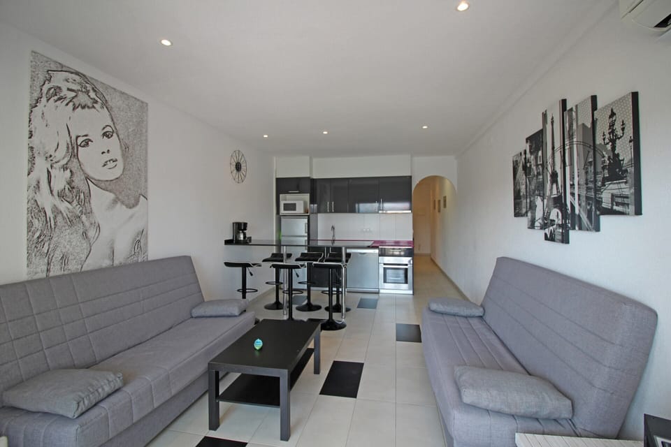 Apartment | Living room