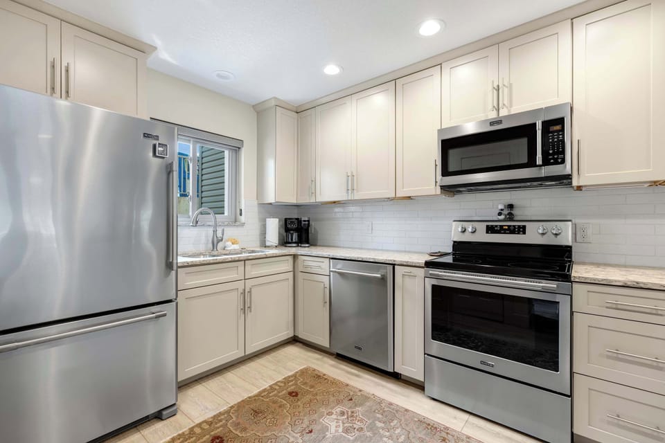 Condo, Multiple Beds, Patio (Carefree Tranquility) | Private kitchen | Fridge, microwave, oven, stovetop