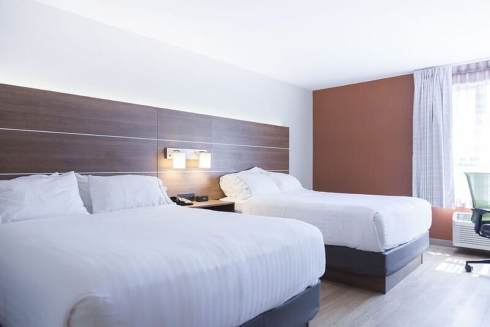 In-room safe, desk, iron/ironing board, free cribs/infant beds