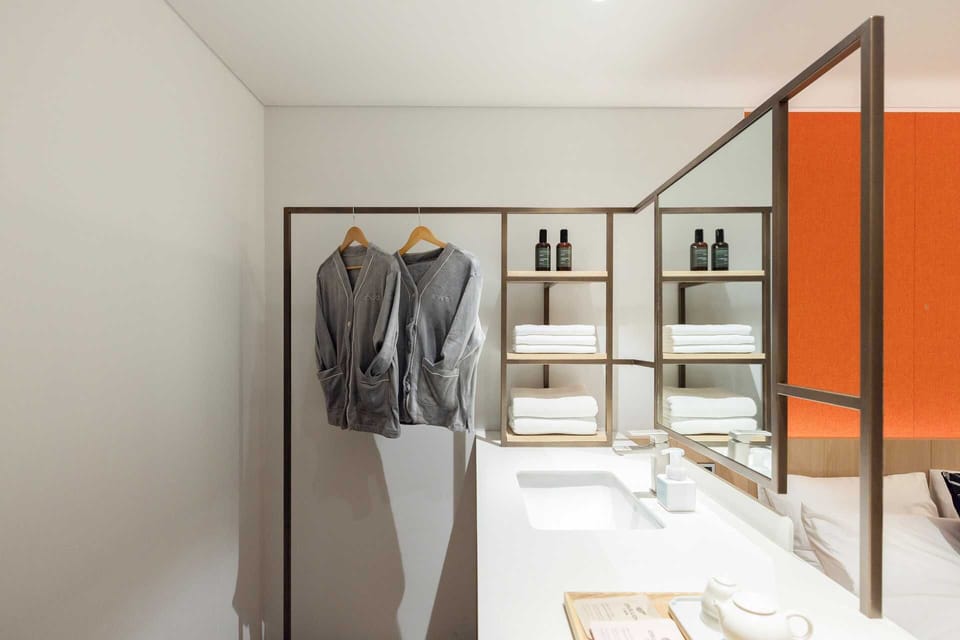 Deluxe Spa | Desk, blackout drapes, soundproofing, free WiFi