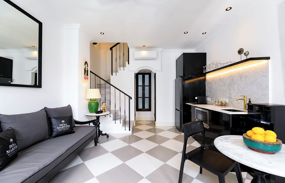 Romantic Villa, 1 King Bed, Non Smoking | Private kitchen | Microwave, coffee/tea maker, electric kettle, cookware/dishes/utensils