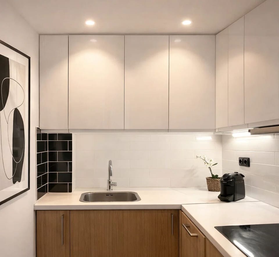 Apartment, Courtyard View | Private kitchen | Espresso maker, electric kettle, toaster, freezer