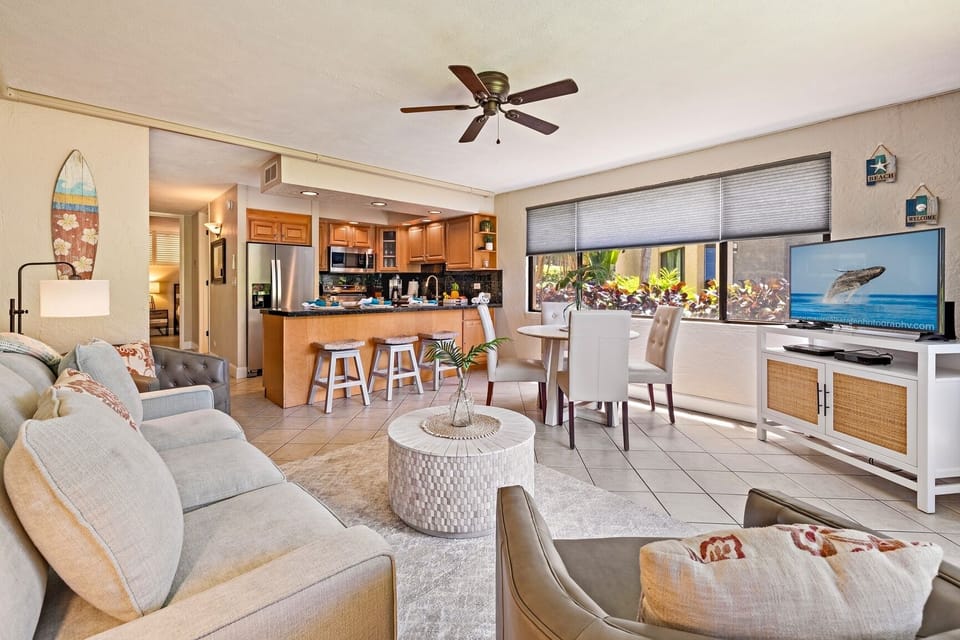 Condo, 1 Bedroom | Living area | Smart TV