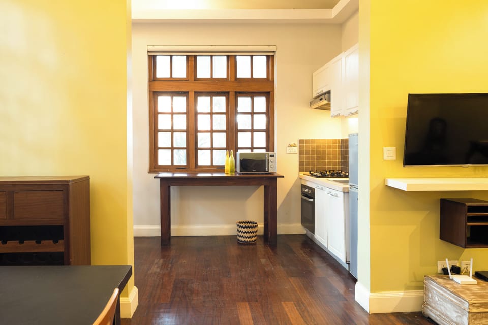 Superior Suite | Private kitchen | Fridge, stovetop, electric kettle, cookware/dishes/utensils