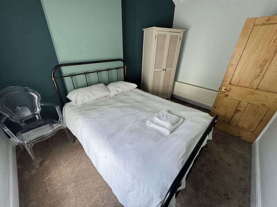 2 bedrooms, individually decorated, individually furnished, free WiFi