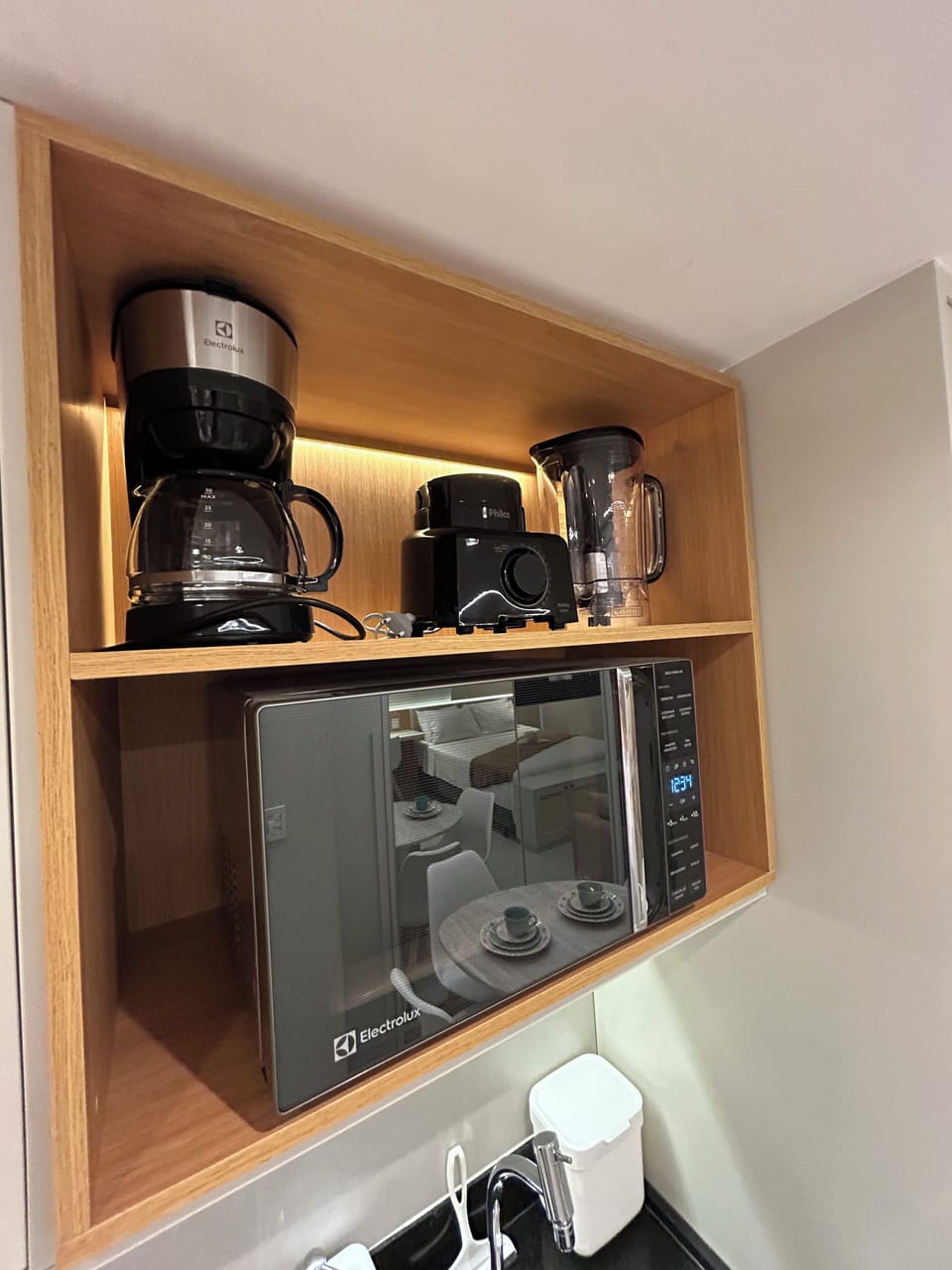 Apartment | Private kitchen | Fridge, microwave, stovetop, cookware/dishes/utensils