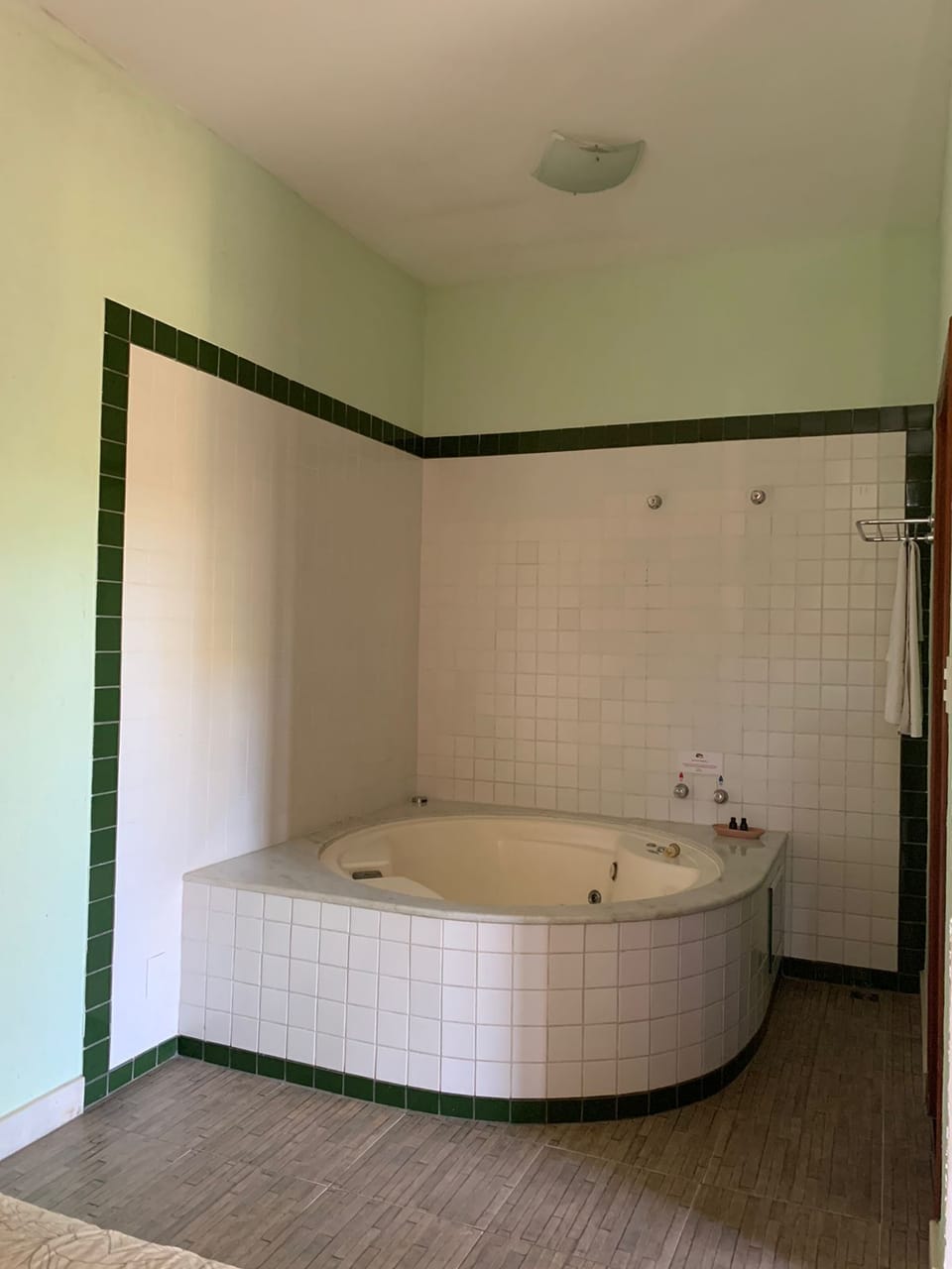 Deluxe Twin Room | Private spa tub