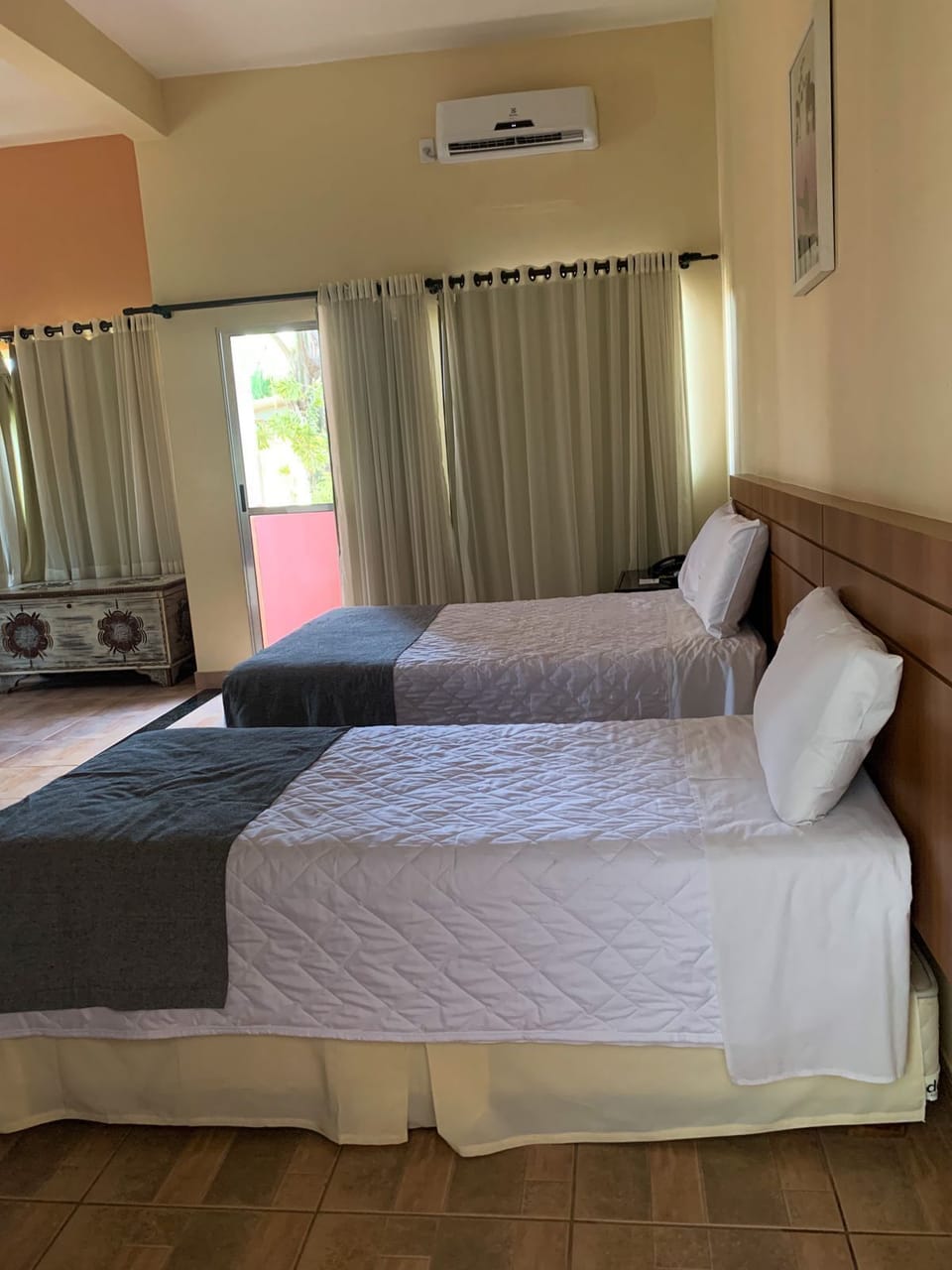 In-room safe, free WiFi, bed sheets