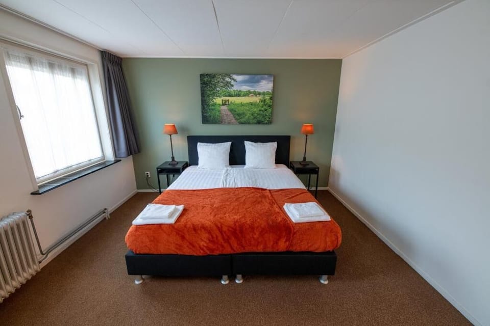 Basic Double Room | Desk, laptop workspace, free WiFi