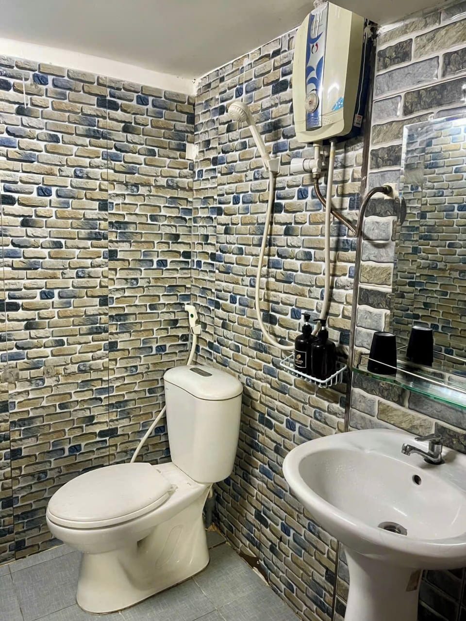Standard Room | Bathroom | Slippers, bidet, towels, soap