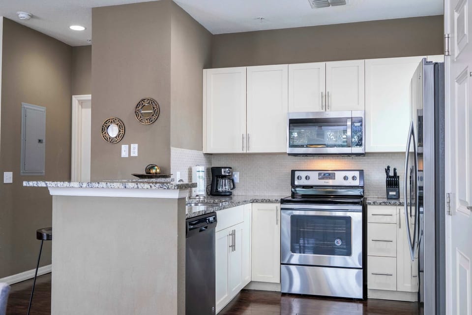 Comfort Townhome | Private kitchen