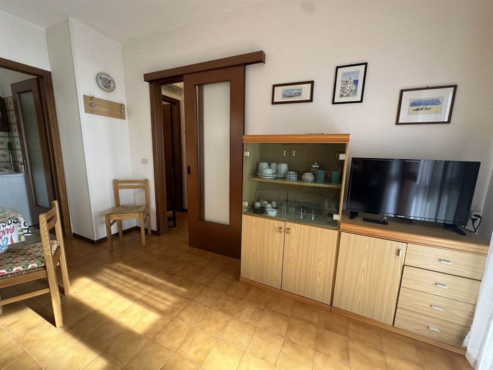 Apartment, 2 Bedrooms, Balcony, Garden View | Room amenity