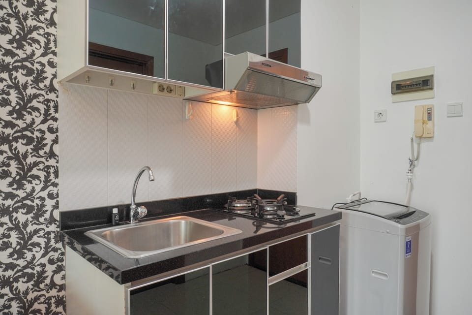 Standard Apartment | Private kitchen | Fridge, stovetop, rice cooker, cookware/dishes/utensils