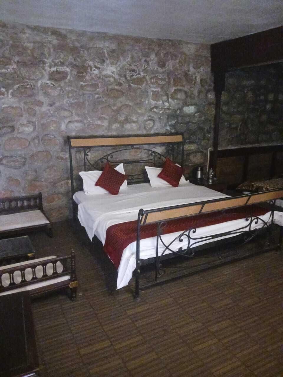 Deluxe Room | Free WiFi