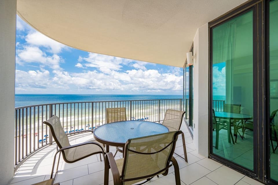 Condo, 2 Bedrooms | Outdoor dining