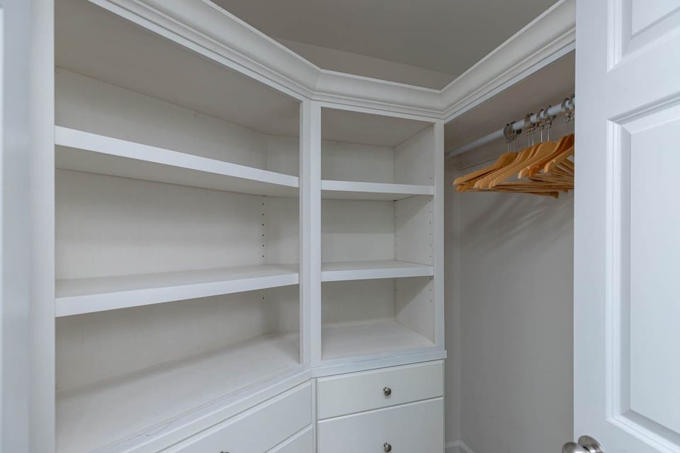 Condo, 3 Bedrooms | Interior