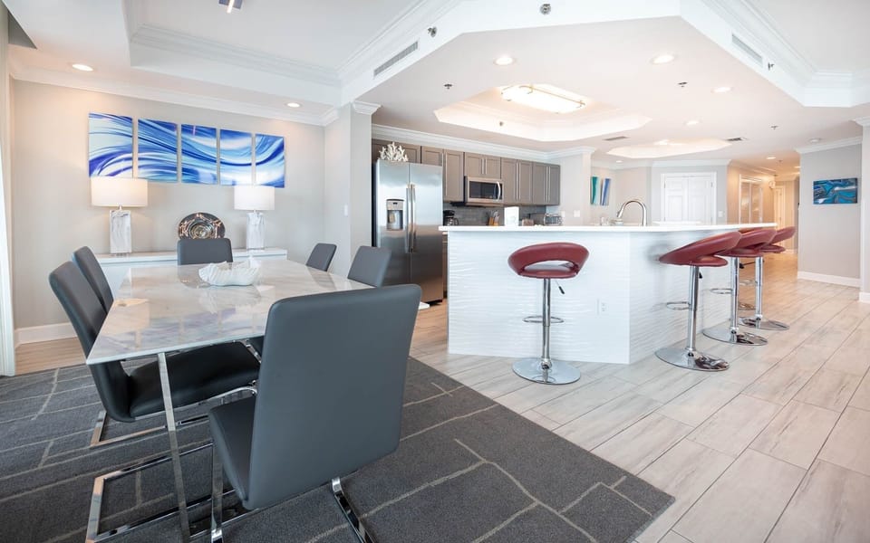 Condo, 3 Bedrooms | Dining
