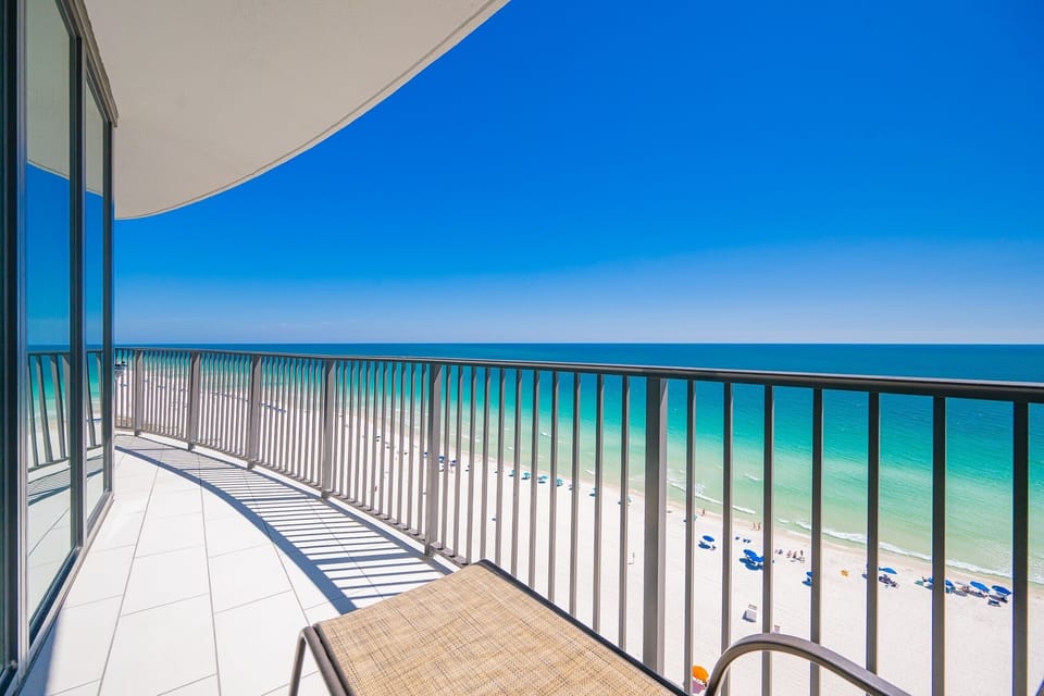 Condo, 3 Bedrooms | Property grounds