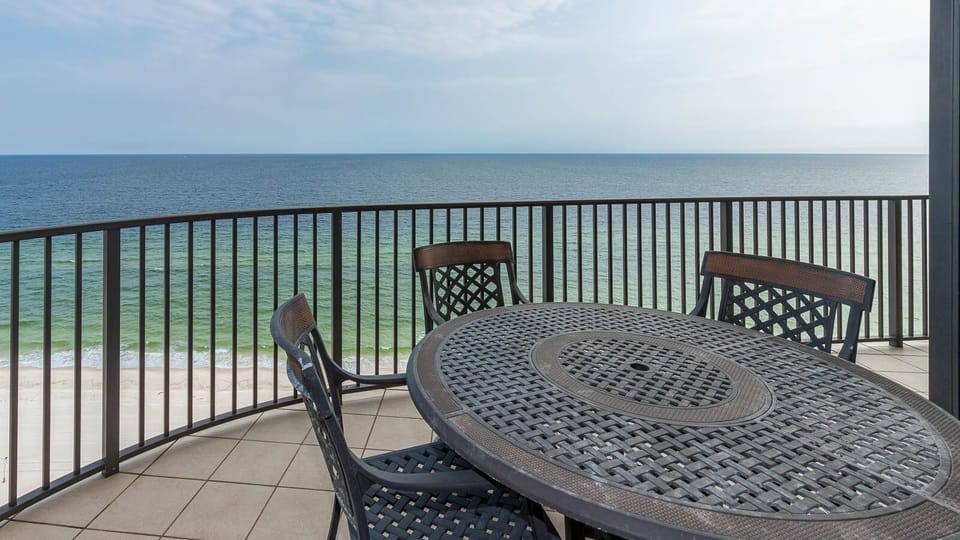 Condo, 3 Bedrooms | Outdoor dining