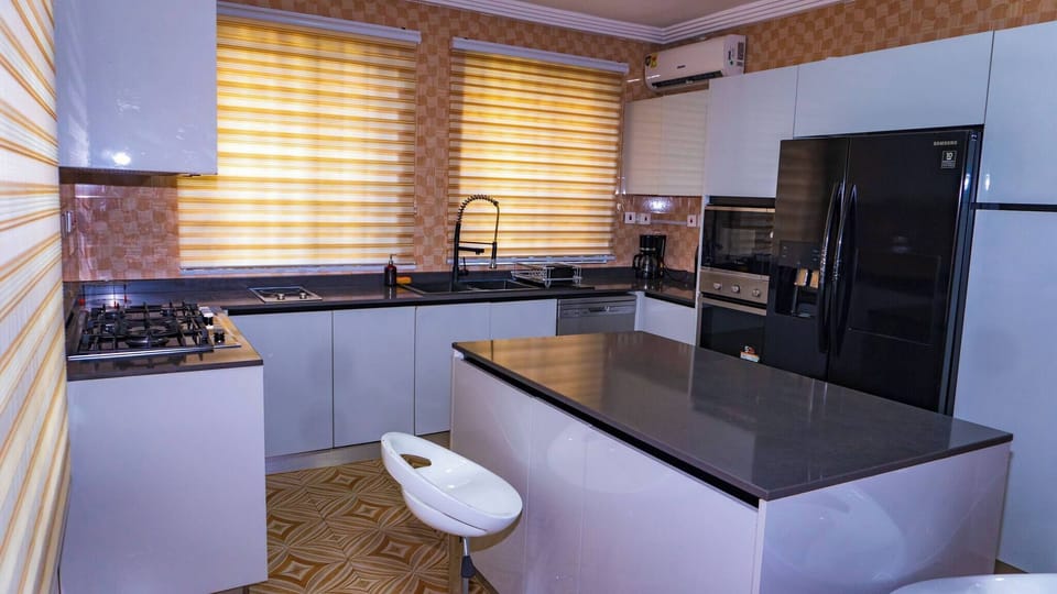 Villa, 6 Bedrooms, Balcony | Interior