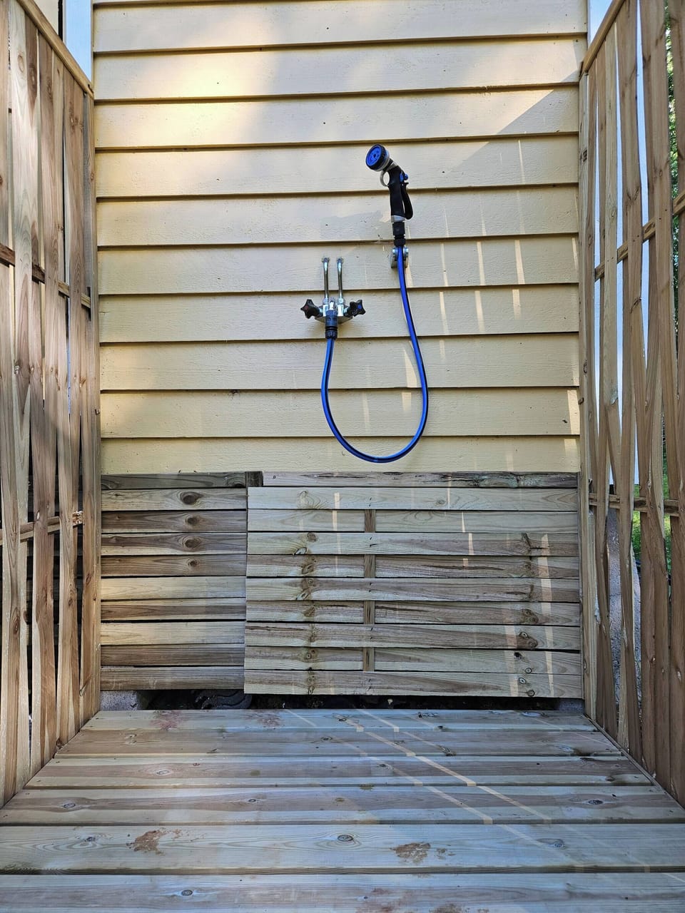 Chalet, 1 Bedroom, Smoking, Patio | Bathroom shower